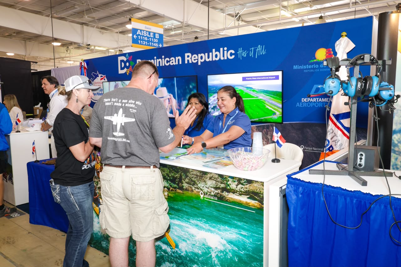 FlyDominicanRepublic Oshkosh EE 4 from Fly Dominican Repubic
