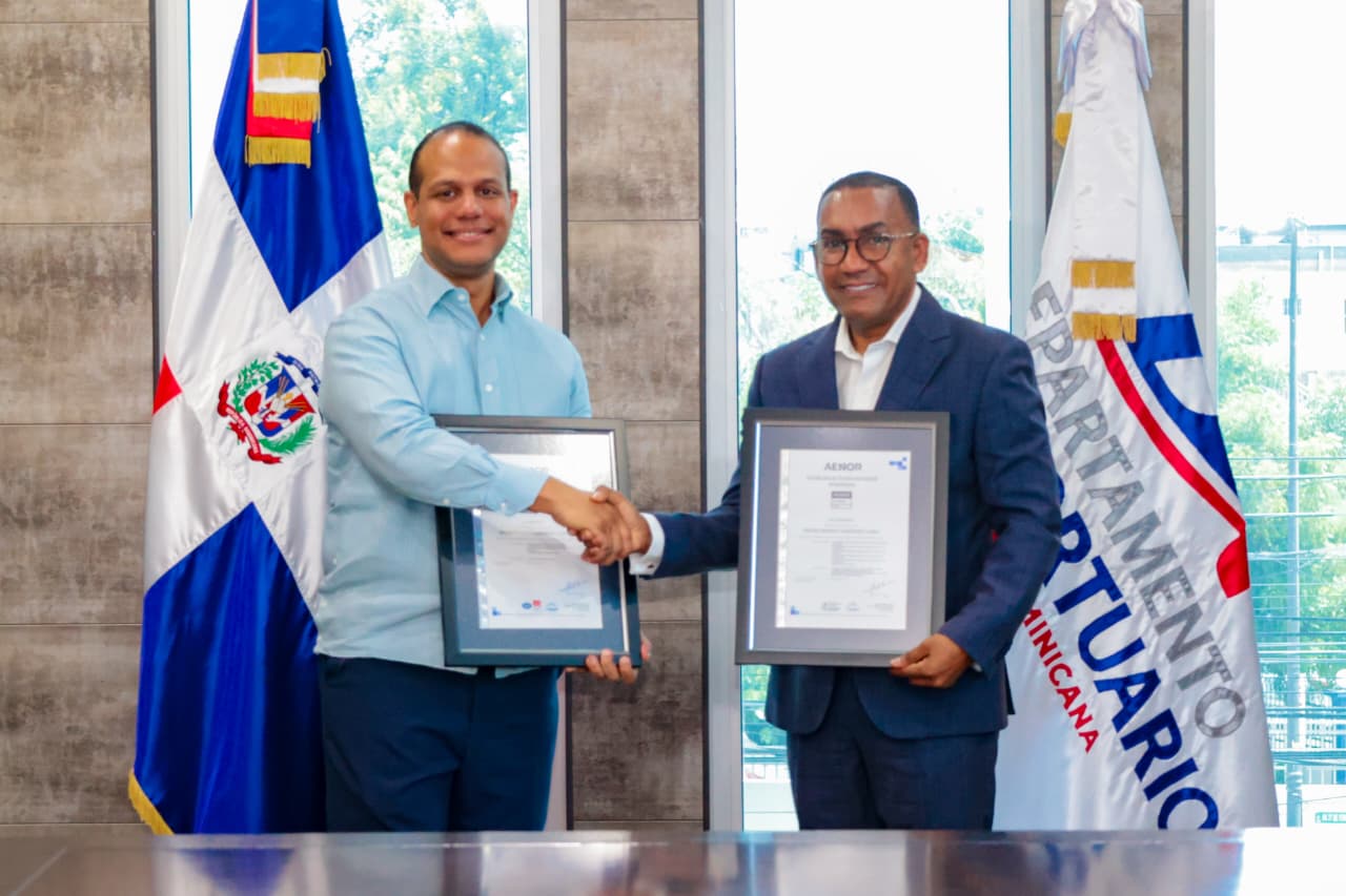FlyDominicanRepublicDA Y AENOR 3 from Fly Dominican Repubic